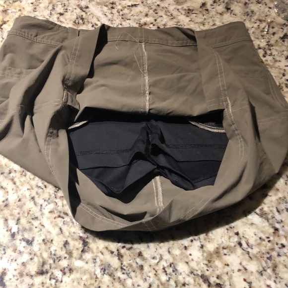 The North Face skort - Picture 3 of 3